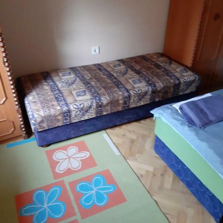Andi Ueduelohaz Szolnok Extérieur photo