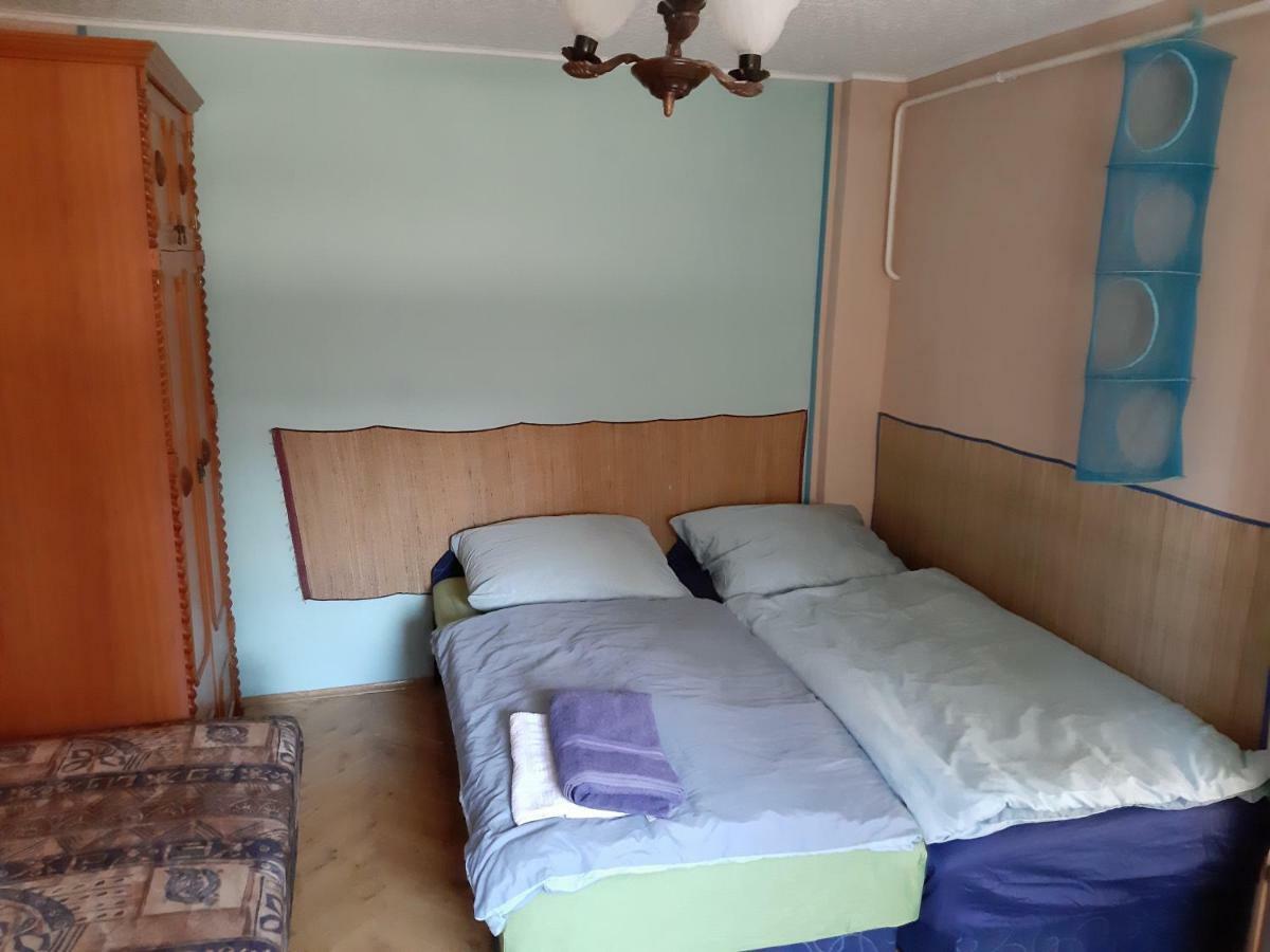 Andi Ueduelohaz Szolnok Extérieur photo